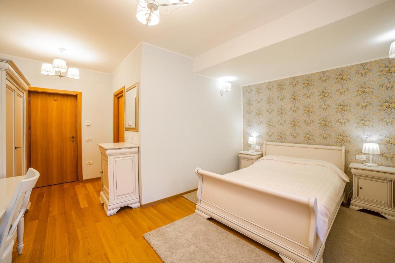Imperial Hotel Sinaia Exterior photo